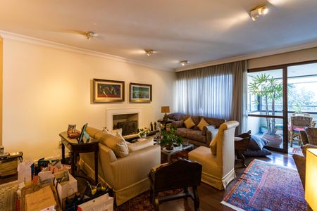 Apartamento à venda com 185m², 3 quartos e 3 vagas Apartamento à venda com 185m², 3 quartos e 3 vagasSala