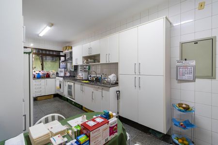 Apartamento à venda com 185m², 3 quartos e 3 vagas Apartamento à venda com 185m², 3 quartos e 3 vagasCozinha