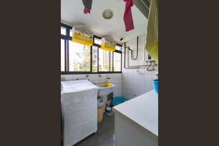 Apartamento à venda com 185m², 3 quartos e 3 vagas Apartamento à venda com 185m², 3 quartos e 3 vagasLavanderia