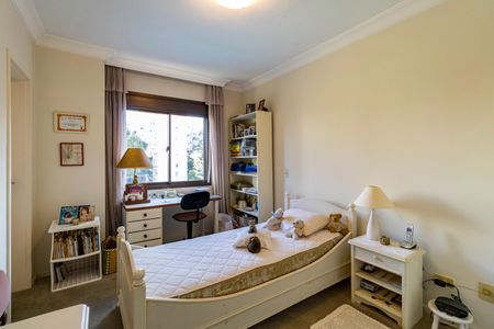 Apartamento à venda com 185m², 3 quartos e 3 vagas Apartamento à venda com 185m², 3 quartos e 3 vagasSuíte 2