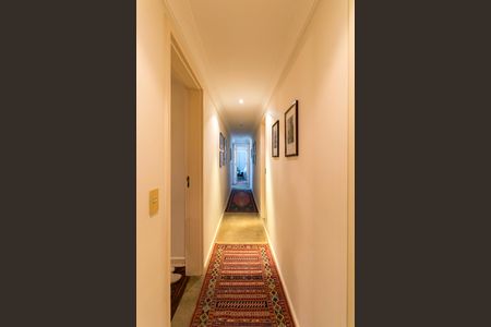 Apartamento à venda com 185m², 3 quartos e 3 vagas Apartamento à venda com 185m², 3 quartos e 3 vagasCorredor