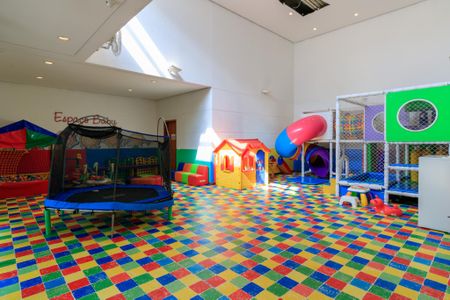 Apartamento à venda com 185m², 3 quartos e 3 vagas Apartamento à venda com 185m², 3 quartos e 3 vagasBrinquedoteca