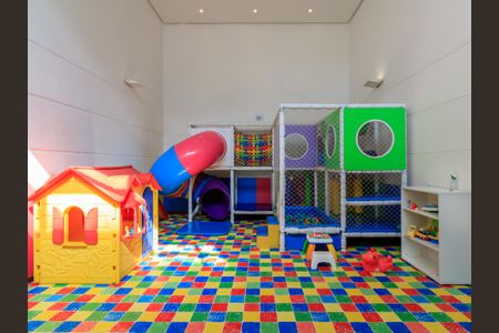 Apartamento à venda com 185m², 3 quartos e 3 vagas Apartamento à venda com 185m², 3 quartos e 3 vagasBrinquedoteca