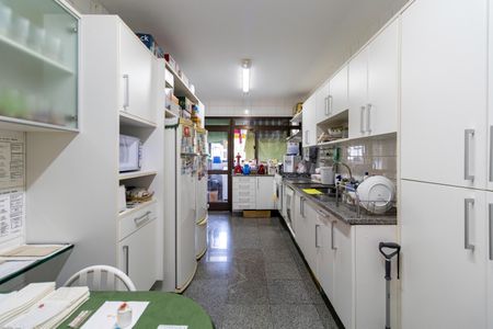 Apartamento à venda com 185m², 3 quartos e 3 vagas Apartamento à venda com 185m², 3 quartos e 3 vagasCozinha