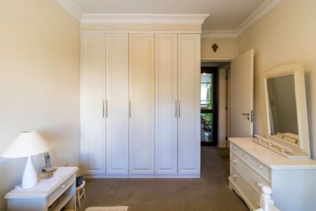 Apartamento à venda com 185m², 3 quartos e 3 vagas Apartamento à venda com 185m², 3 quartos e 3 vagasSuíte 2