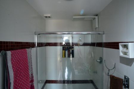 Apartamento à venda com 145m², 3 quartos e 1 vagaBanheiro da Suíte 2