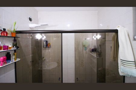 Casa à venda com 175m², 2 quartos e 2 vagas Casa à venda com 175m², 2 quartos e 2 vagasBanheiro