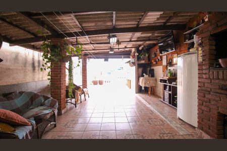 Casa à venda com 175m², 2 quartos e 2 vagas Casa à venda com 175m², 2 quartos e 2 vagasÁrea Gourmet