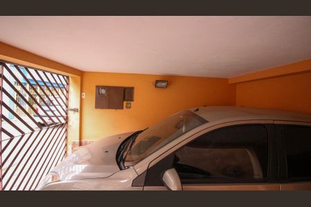 Casa à venda com 175m², 2 quartos e 2 vagas Casa à venda com 175m², 2 quartos e 2 vagasGaragem