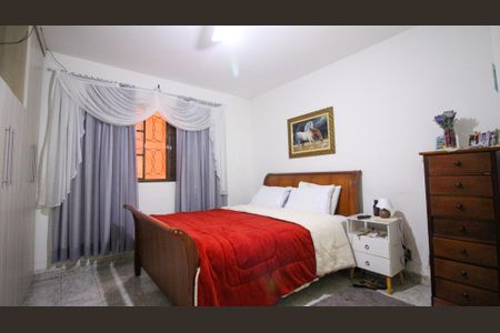 Casa à venda com 175m², 2 quartos e 2 vagas Casa à venda com 175m², 2 quartos e 2 vagasQuarto 2