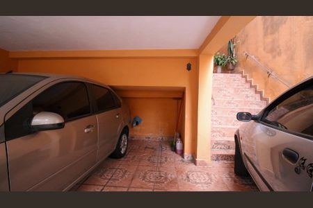 Casa à venda com 175m², 2 quartos e 2 vagas Casa à venda com 175m², 2 quartos e 2 vagasGaragem