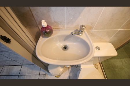 Casa à venda com 175m², 2 quartos e 2 vagas Casa à venda com 175m², 2 quartos e 2 vagasEdícula