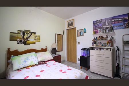 Casa à venda com 175m², 2 quartos e 2 vagas Casa à venda com 175m², 2 quartos e 2 vagasQuarto 1