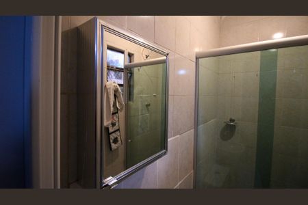 Casa à venda com 175m², 2 quartos e 2 vagas Casa à venda com 175m², 2 quartos e 2 vagasEdícula