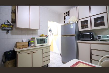 Casa à venda com 175m², 2 quartos e 2 vagas Casa à venda com 175m², 2 quartos e 2 vagasCozinha