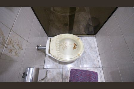 Casa à venda com 175m², 2 quartos e 2 vagas Casa à venda com 175m², 2 quartos e 2 vagasBanheiro