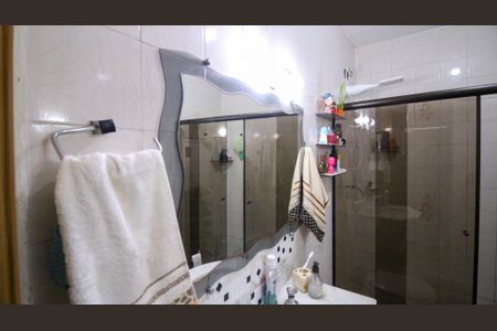 Casa à venda com 175m², 2 quartos e 2 vagas Casa à venda com 175m², 2 quartos e 2 vagasBanheiro