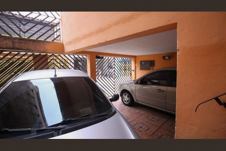 Casa à venda com 175m², 2 quartos e 2 vagas Casa à venda com 175m², 2 quartos e 2 vagasGaragem