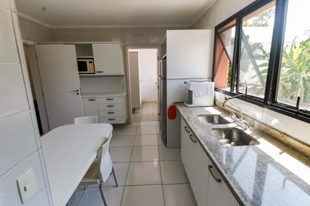 Apartamento para alugar com 154m², 4 quartos e 2 vagasCozinha - Armários