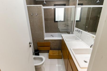 Apartamento para alugar com 154m², 4 quartos e 2 vagasBanheiro da Suíte