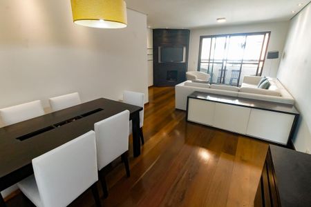 Sala de apartamento para alugar com 4 quartos, 154m² em Real Parque, São Paulo