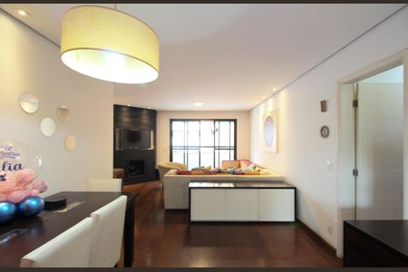 Sala de apartamento para alugar com 3 quartos, 125m² em Real Parque, São Paulo