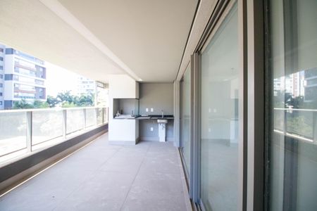 Apartamento à venda com 131m², 3 quartos e 2 vagasVaranda