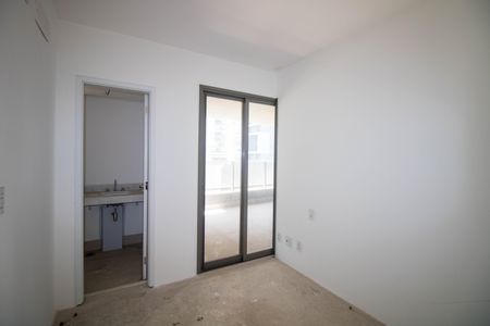 Apartamento à venda com 131m², 3 quartos e 2 vagasSuíte 1