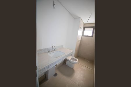 Apartamento à venda com 131m², 3 quartos e 2 vagasBanheiro da Suíte 3