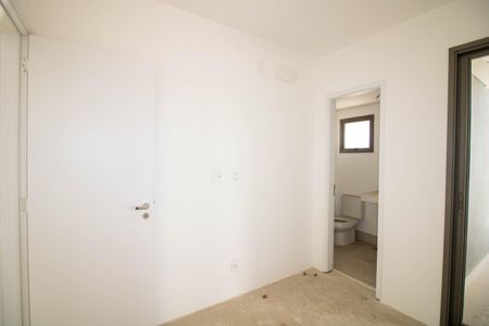 Apartamento à venda com 131m², 3 quartos e 2 vagasSuíte 2
