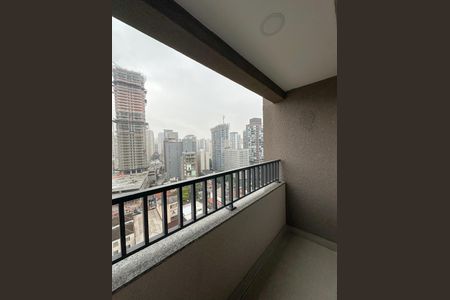 Apartamento à venda com 29m², 1 quarto e sem vagaVaranda