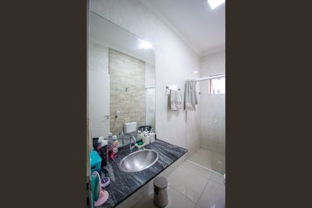 Casa para alugar com 134m², 2 quartos e 2 vagas Casa para alugar com 134m², 2 quartos e 2 vagasBanheiro