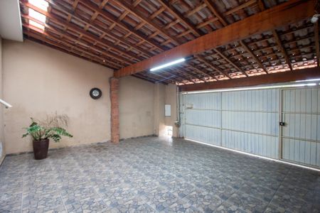 Casa para alugar com 134m², 2 quartos e 2 vagas Casa para alugar com 134m², 2 quartos e 2 vagasGaragem