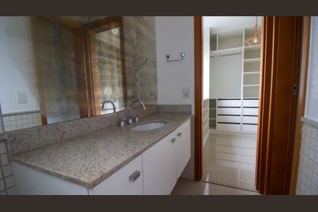 Apartamento à venda com 236m², 3 quartos e 2 vagasSuíte 2 e 3
