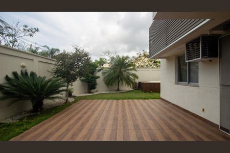 Apartamento à venda com 236m², 3 quartos e 2 vagasVaranda