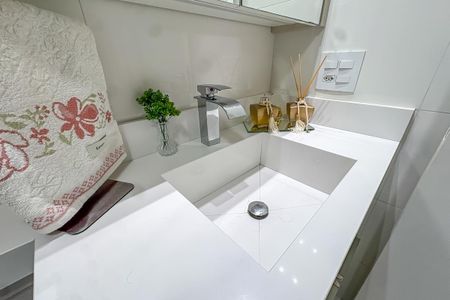 Apartamento à venda com 60m², 2 quartos e 1 vaga Apartamento à venda com 60m², 2 quartos e 1 vagaBanheiro