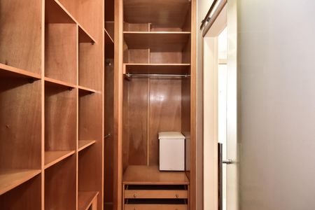 Apartamento para alugar com 110m², 3 quartos e 2 vagasArmário da Suíte 