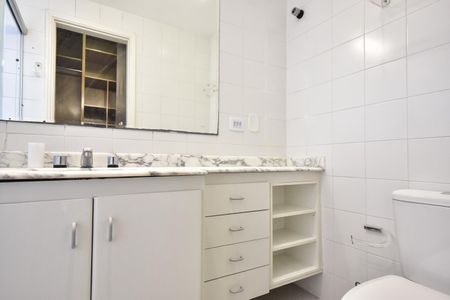 Apartamento para alugar com 110m², 3 quartos e 2 vagasBanheiro Suíte 
