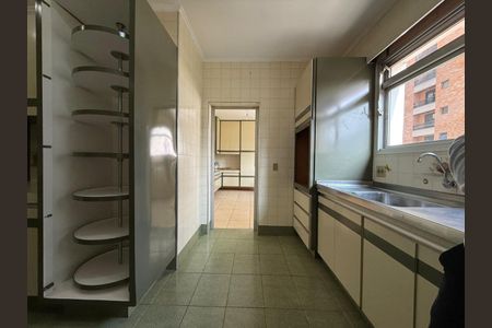 Apartamento à venda com 307m², 3 quartos e 4 vagasFoto 29