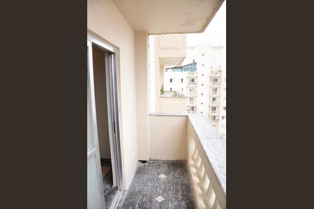 Apartamento à venda com 194m², 3 quartos e 2 vagas Apartamento à venda com 194m², 3 quartos e 2 vagasVaranda