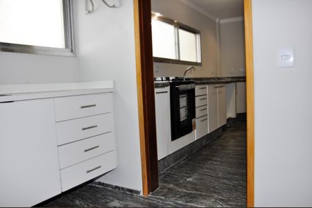 Apartamento à venda com 194m², 3 quartos e 2 vagas Apartamento à venda com 194m², 3 quartos e 2 vagasÁrea de Serviço