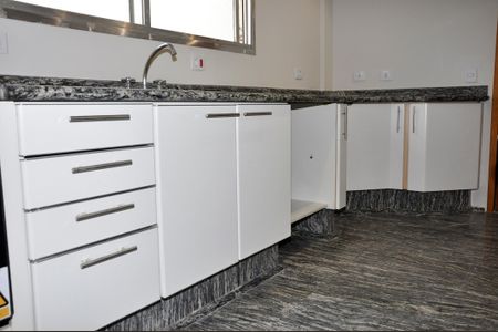 Apartamento à venda com 194m², 3 quartos e 2 vagas Apartamento à venda com 194m², 3 quartos e 2 vagasCozinha