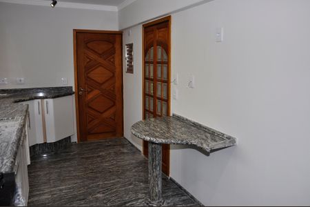 Apartamento à venda com 194m², 3 quartos e 2 vagas Apartamento à venda com 194m², 3 quartos e 2 vagasCozinha