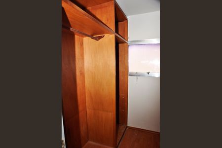 Apartamento à venda com 194m², 3 quartos e 2 vagas Apartamento à venda com 194m², 3 quartos e 2 vagasCloset da Suíte