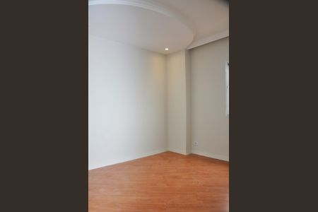 Apartamento à venda com 194m², 3 quartos e 2 vagas Apartamento à venda com 194m², 3 quartos e 2 vagasSuíte