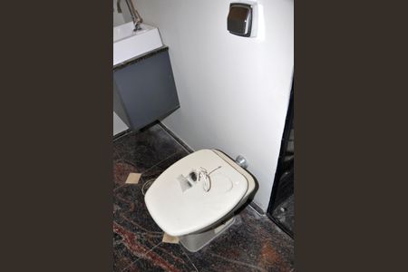 Apartamento à venda com 194m², 3 quartos e 2 vagas Apartamento à venda com 194m², 3 quartos e 2 vagasBanheiro