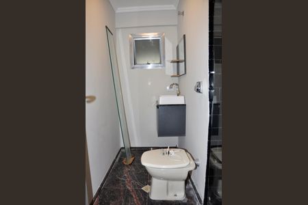 Apartamento à venda com 194m², 3 quartos e 2 vagas Apartamento à venda com 194m², 3 quartos e 2 vagasBanheiro