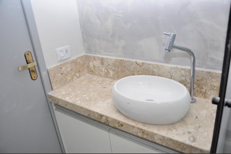 Apartamento à venda com 194m², 3 quartos e 2 vagas Apartamento à venda com 194m², 3 quartos e 2 vagasBanheiro da Suíte