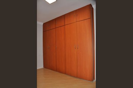 Apartamento à venda com 194m², 3 quartos e 2 vagas Apartamento à venda com 194m², 3 quartos e 2 vagasQuarto 1