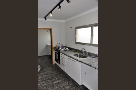 Apartamento à venda com 194m², 3 quartos e 2 vagas Apartamento à venda com 194m², 3 quartos e 2 vagasCozinha